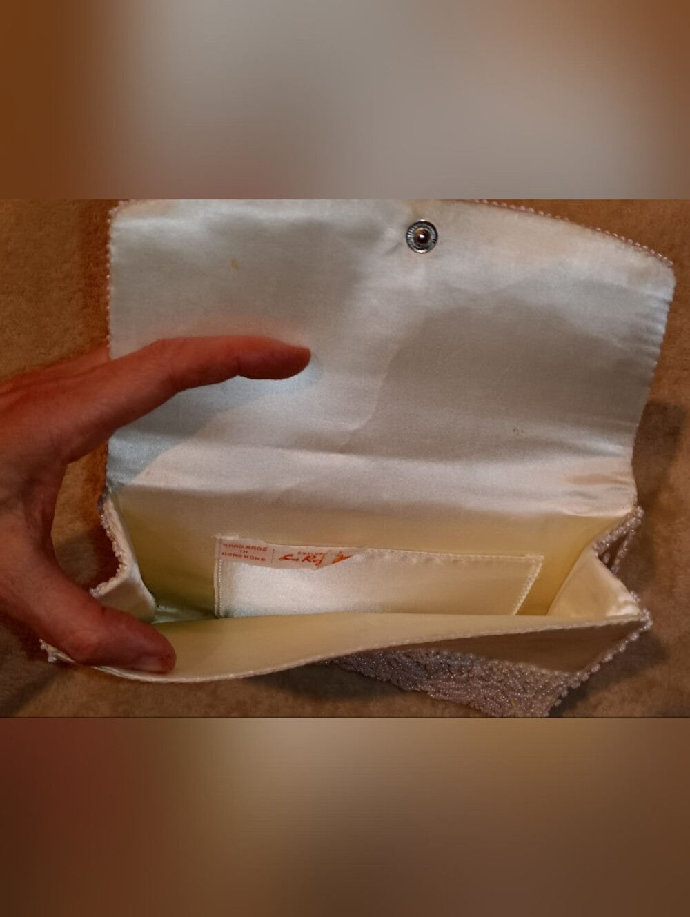 Elegant Vintage White Beaded Evening Clutch - Picture 3 of 3